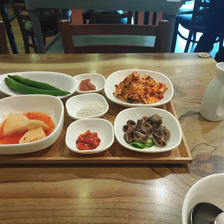 청송약수삼계탕 대표 사진