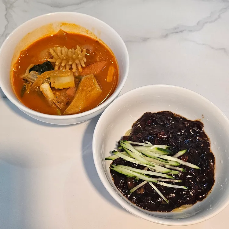 훠시즌 대표 사진