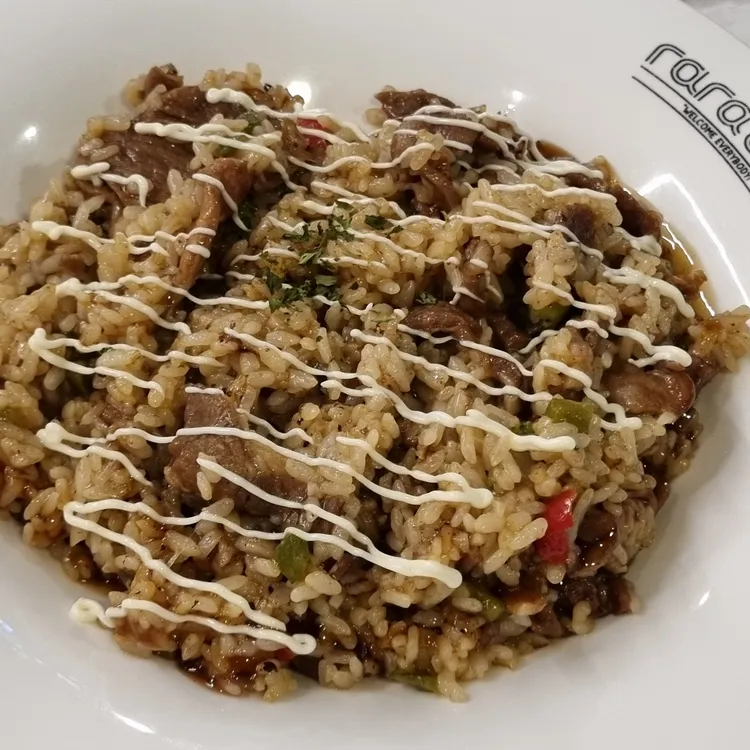 라라코스트 대표 사진