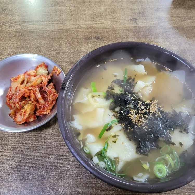 홍두깨칼국수 대표 사진