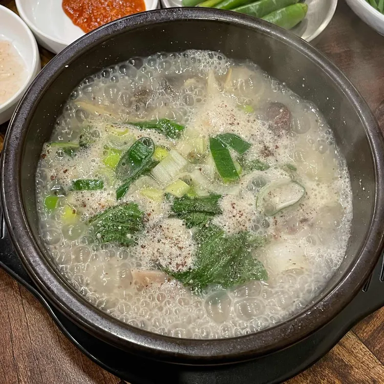 토속순대국돼지국밥 대표 사진