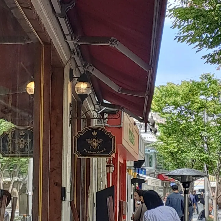 퀸즈가드 대표 사진
