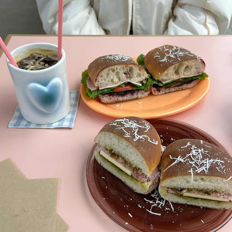 윗하우스 대표 사진