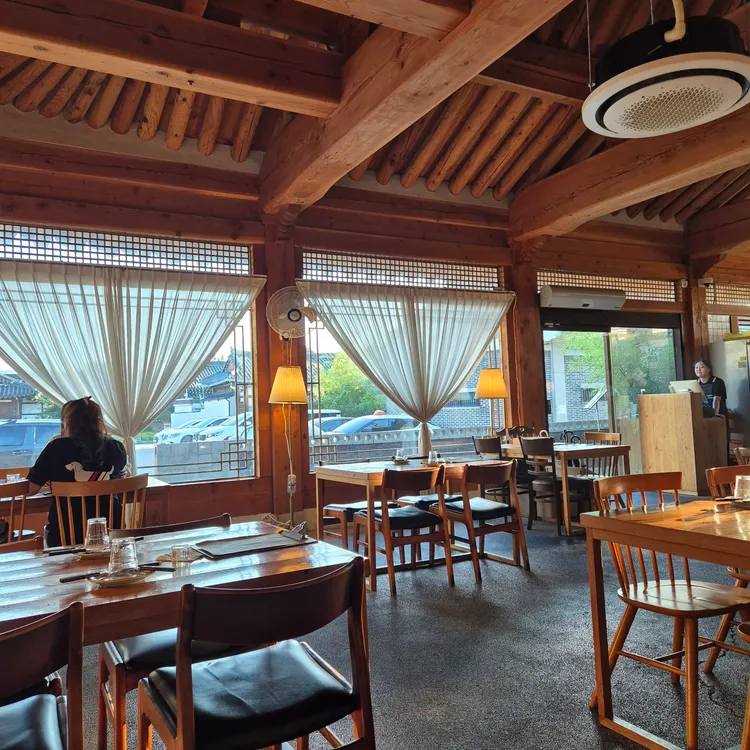 조밀 대표 사진