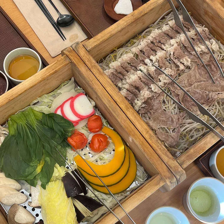 머무를 정 세이로무시 대표 사진