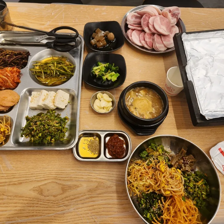 재동이청국장보리밥&냉삼겹 대표 사진
