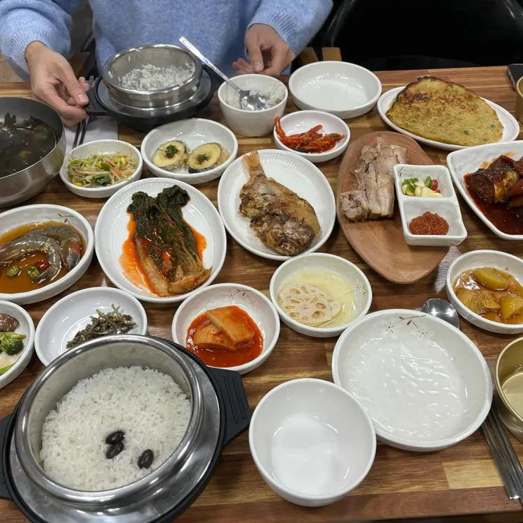 행복한 정식 대표 사진
