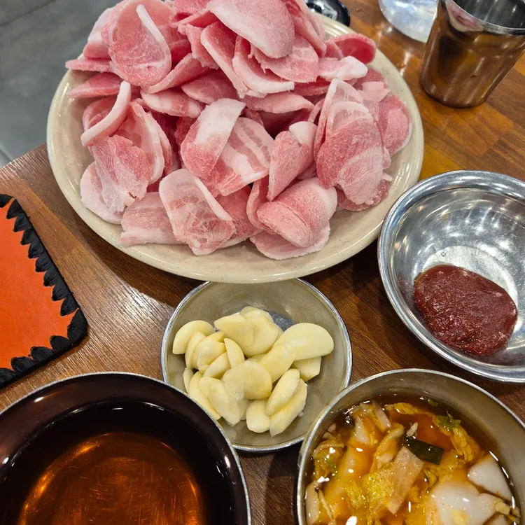 김해본가뒷고기 - 예천 뒷고기, 항정살 맛집 | 다이닝코드, 빅데이터 맛집검색