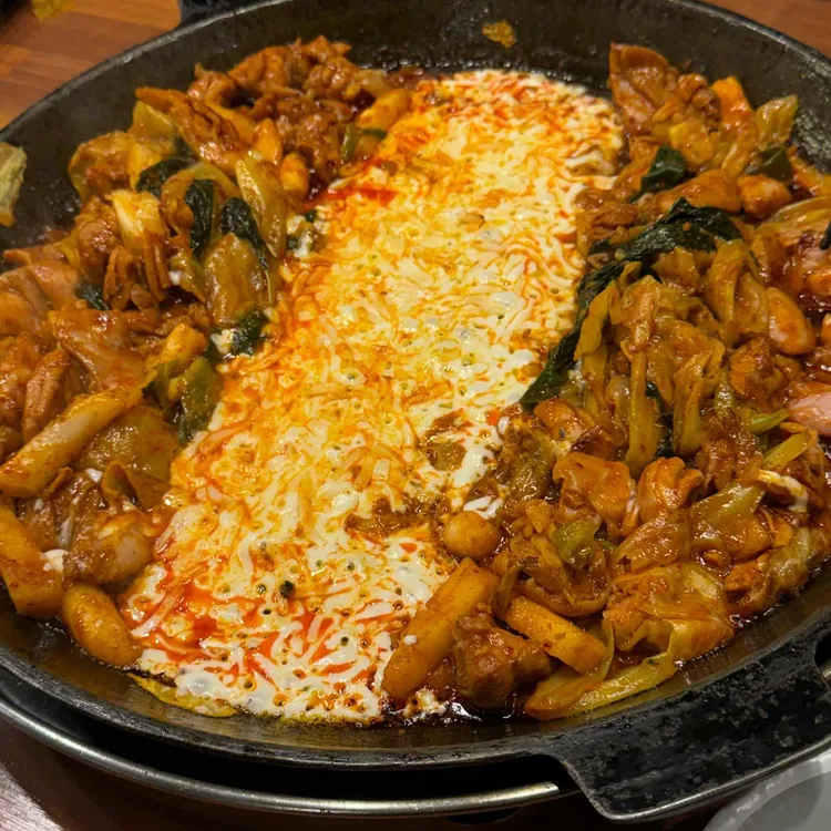 오른발닭갈비 대표 사진