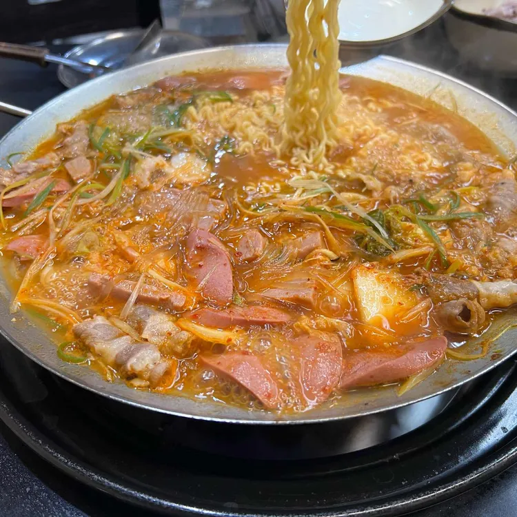 신의주부대찌개 대표 사진