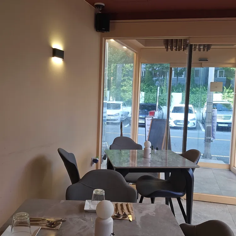 미트 대표 사진