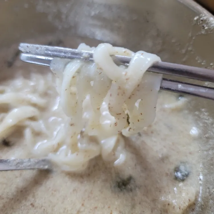 살구나무집칼국수 대표 사진