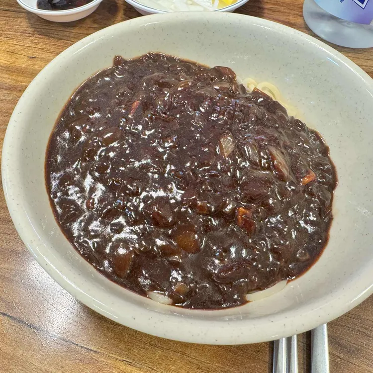 뚝배기화룡짬뽕 대표 사진