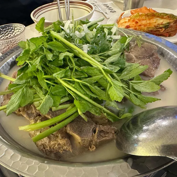 삼삼뼈국 대표 사진