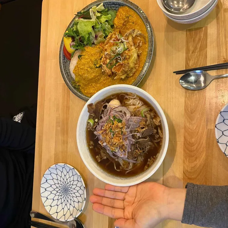 파파시아 대표 사진