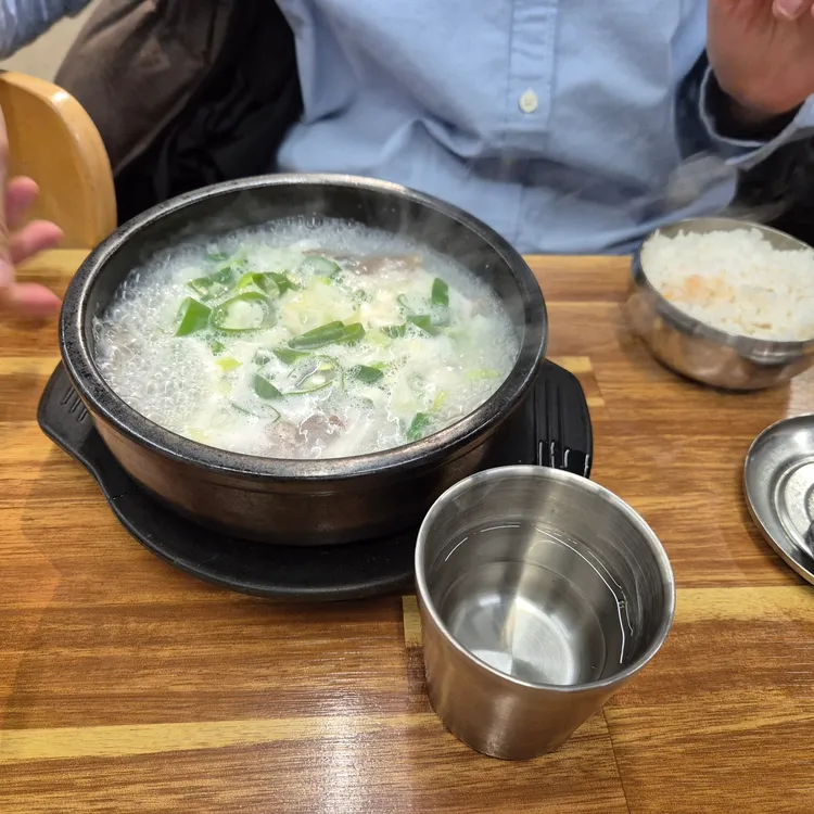 혜화 가마솥소머리순대국밥 대표 사진