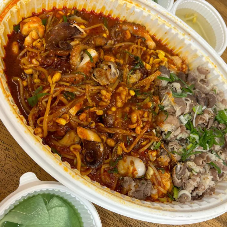 차돌품은쭈꾸미 대표 사진