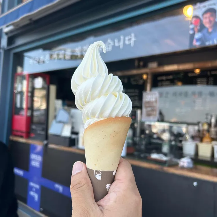 카페 바다 봄 사진 2