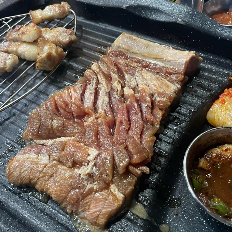 제주흑돼지소금구이 대표 사진