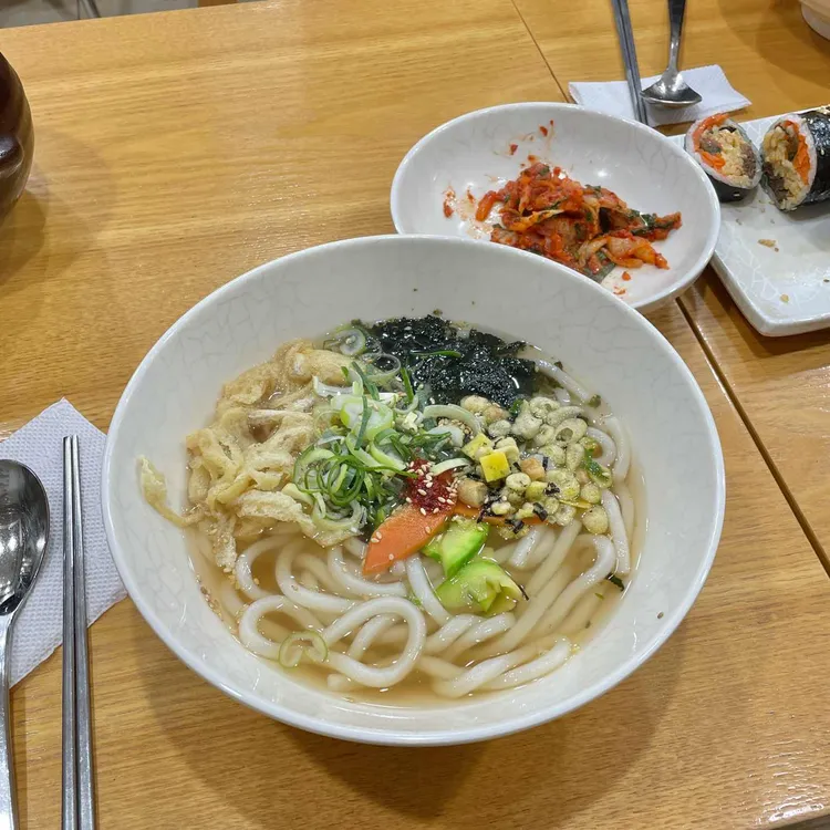 정삼이네 수제비김밥 대표 사진