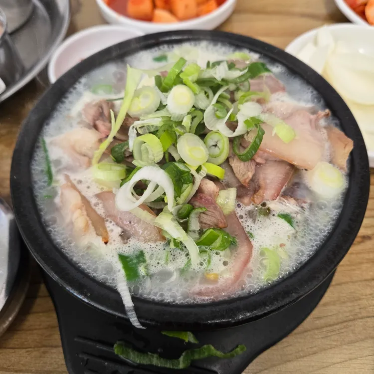 아씨순대국 대표 사진