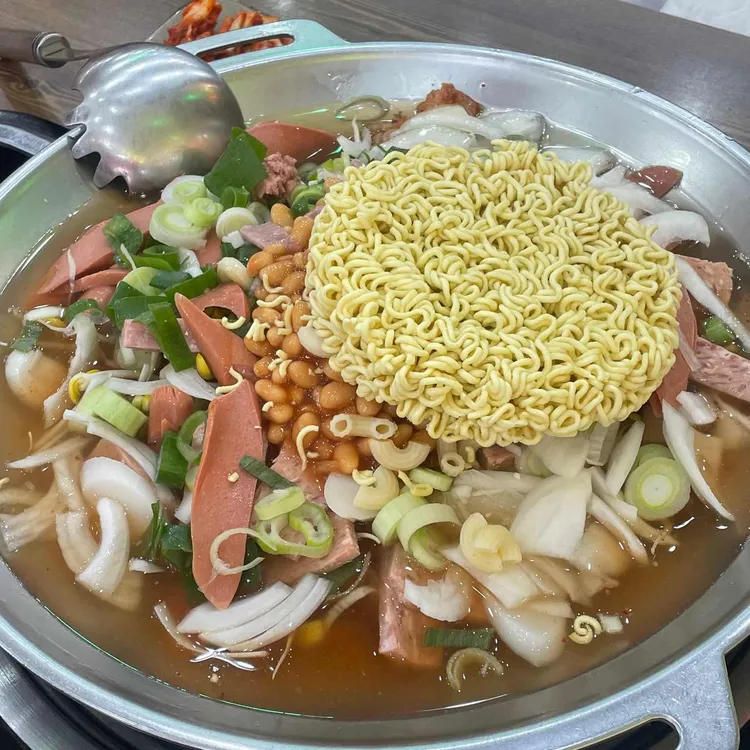 큰손부대찌개 대표 사진