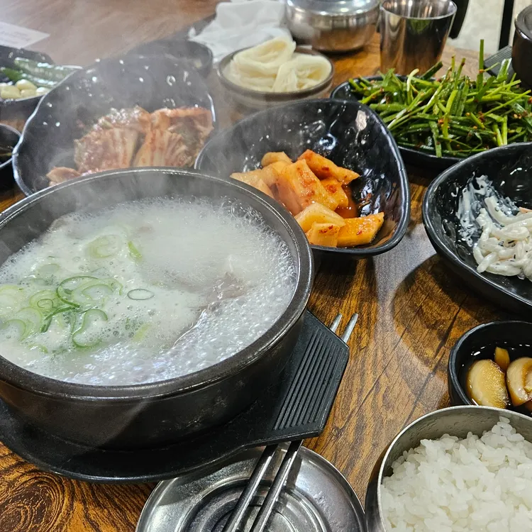 장수꼬리곰탕 대표 사진