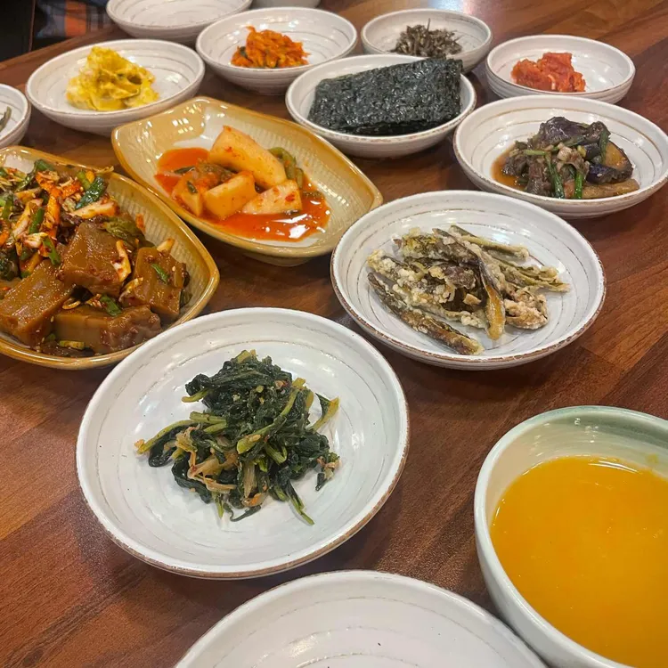 청산유수 대표 사진