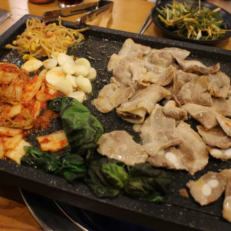 고백집 백반 삼겹살 대표 사진
