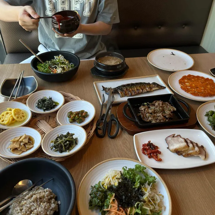 이우철참고등어보리밥 대표 사진