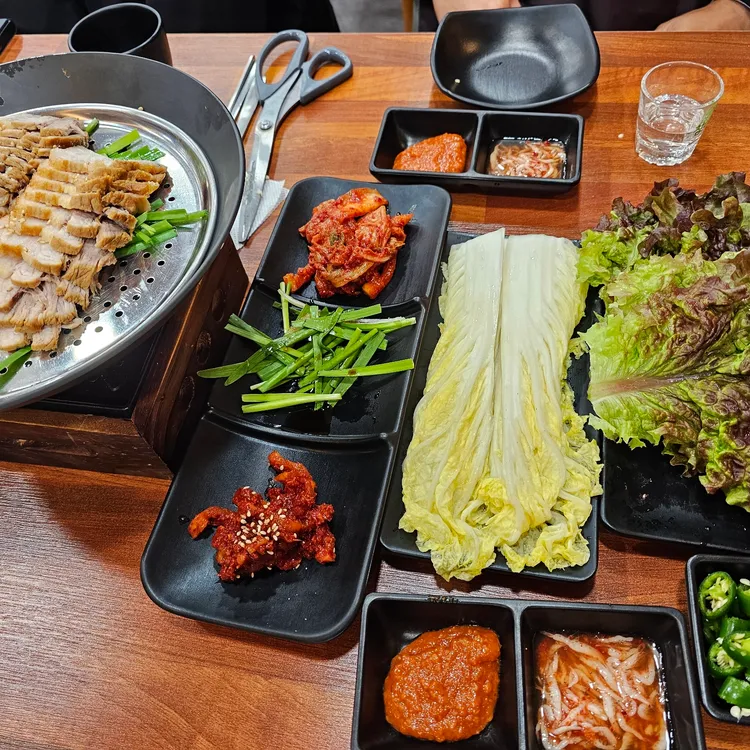 장수왕족발 대표 사진