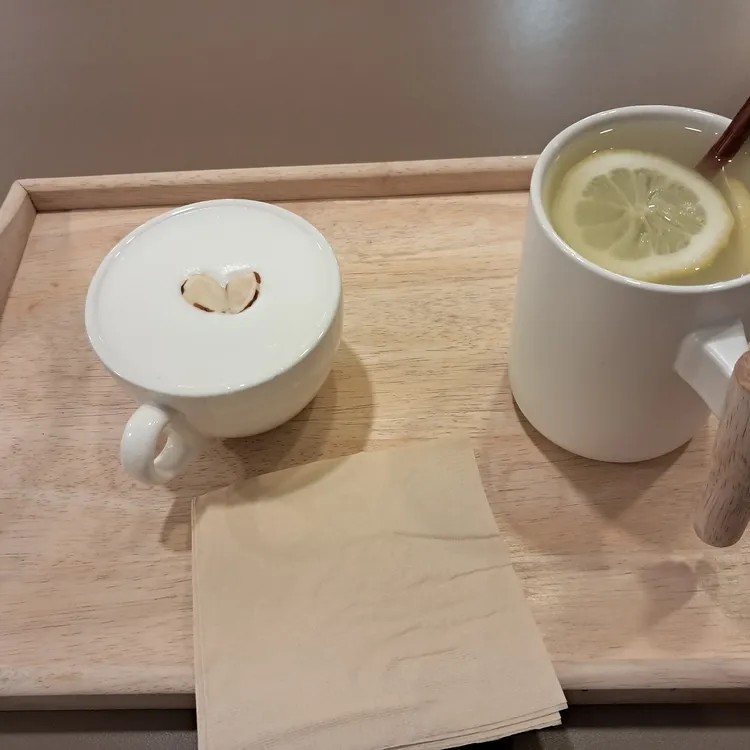 리버 대표 사진