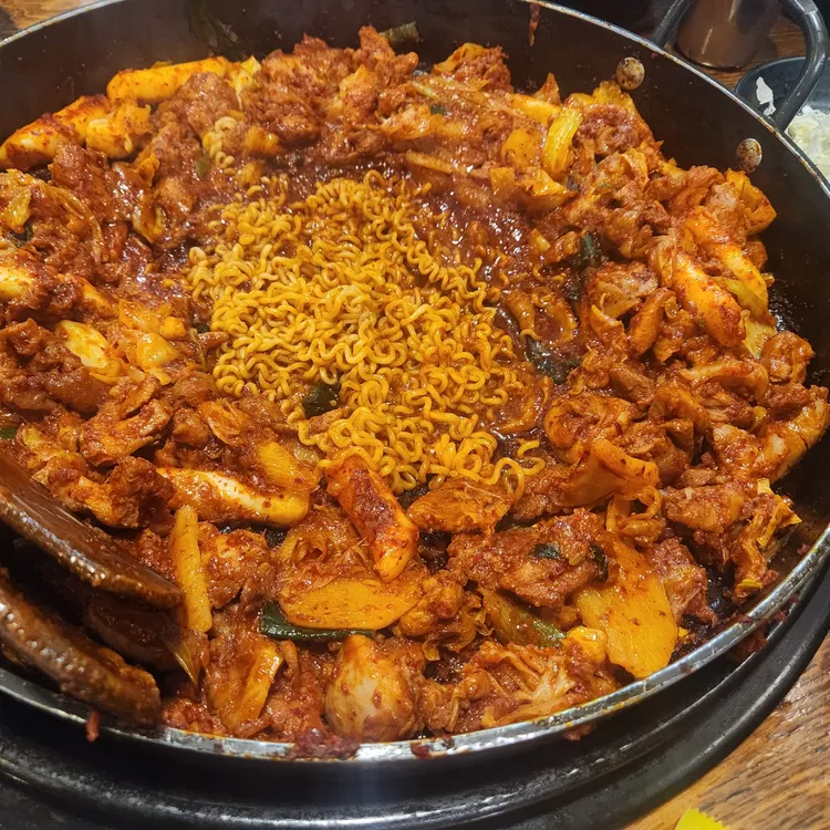 유가네닭갈비 대표 사진
