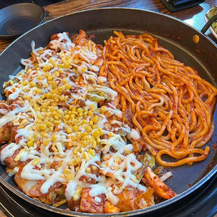 유가네닭갈비 대표 사진