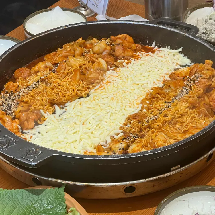 장인닭갈비 대표 사진