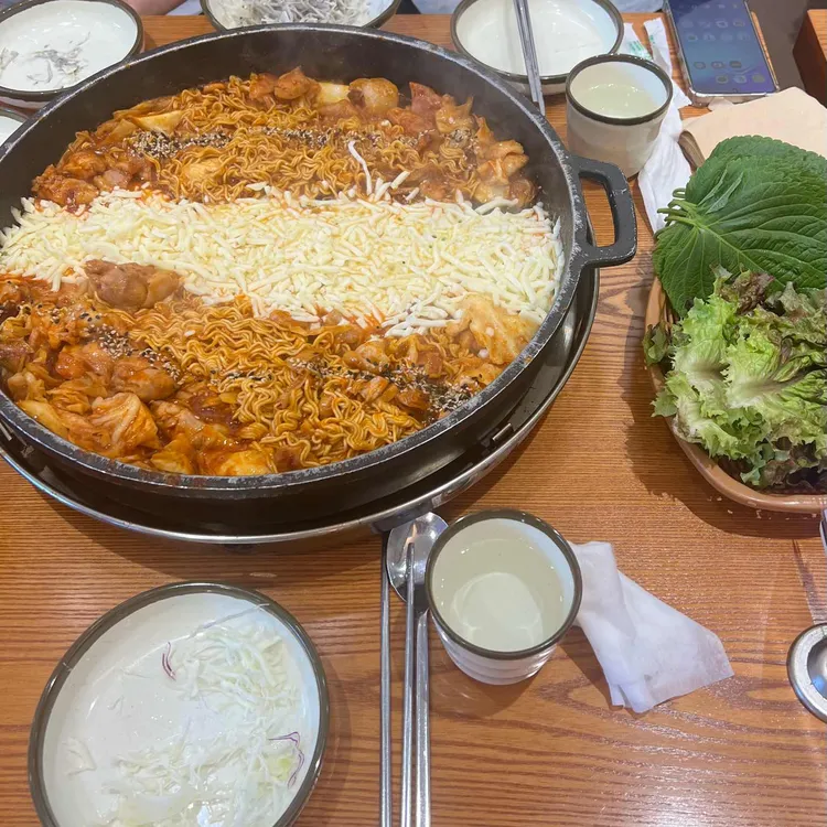장인닭갈비 대표 사진