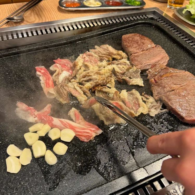 돌담길삼겹살 대표 사진