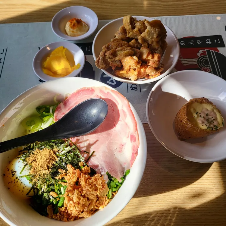 멘야네코 대표 사진