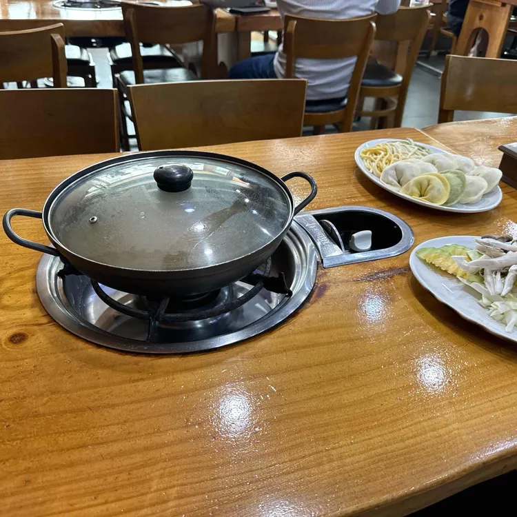 황해도김치만두전골 사진 1