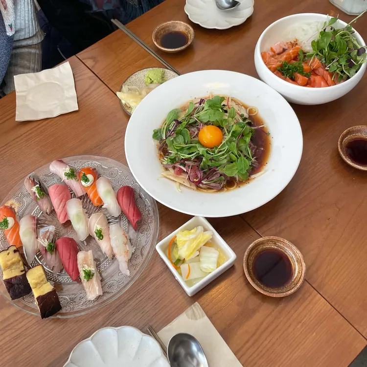 이아 대표 사진