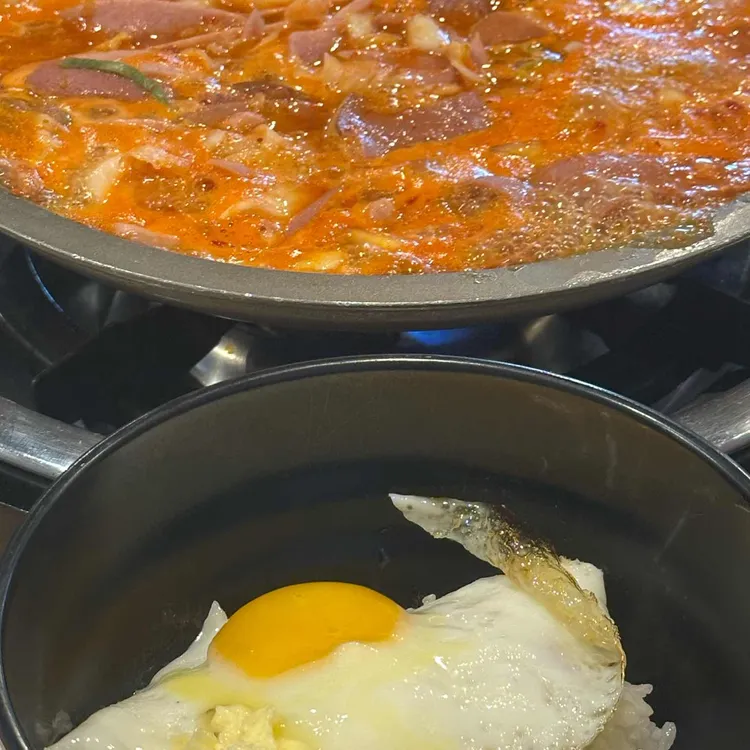 존슨부대찌개 대표 사진