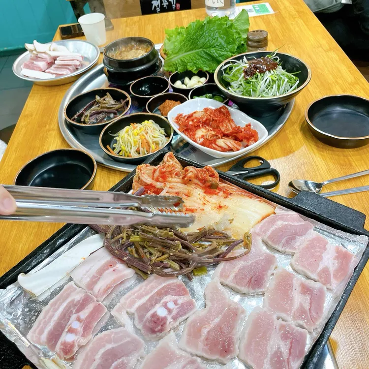 철뚝길 대표 사진