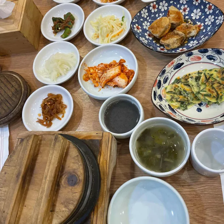 귀빈돌솥밥 대표 사진
