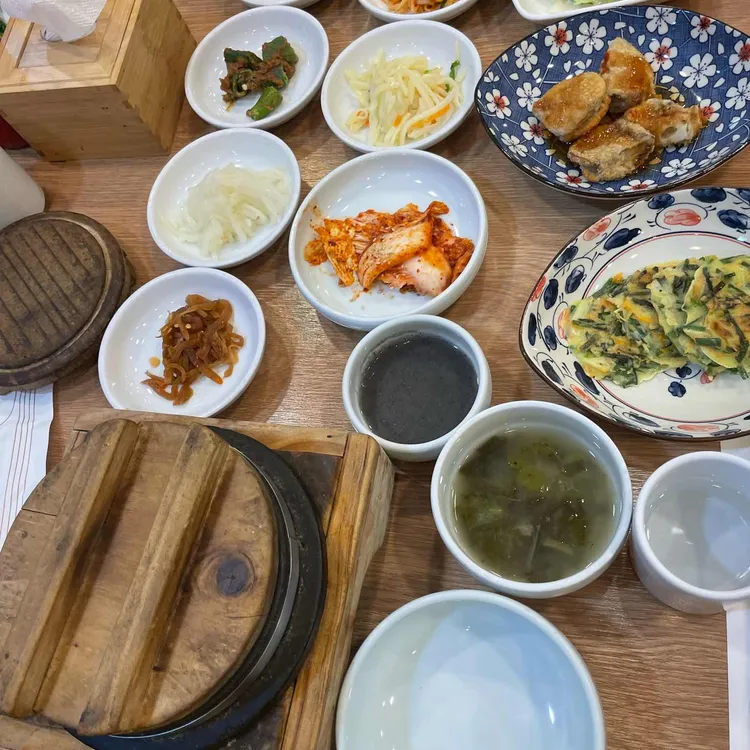 귀빈돌솥밥 대표 사진