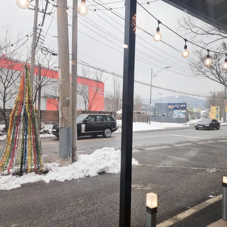 휴 그리고 대표 사진