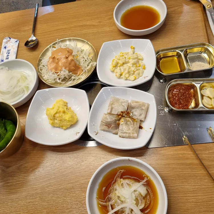 천지창조 대표 사진