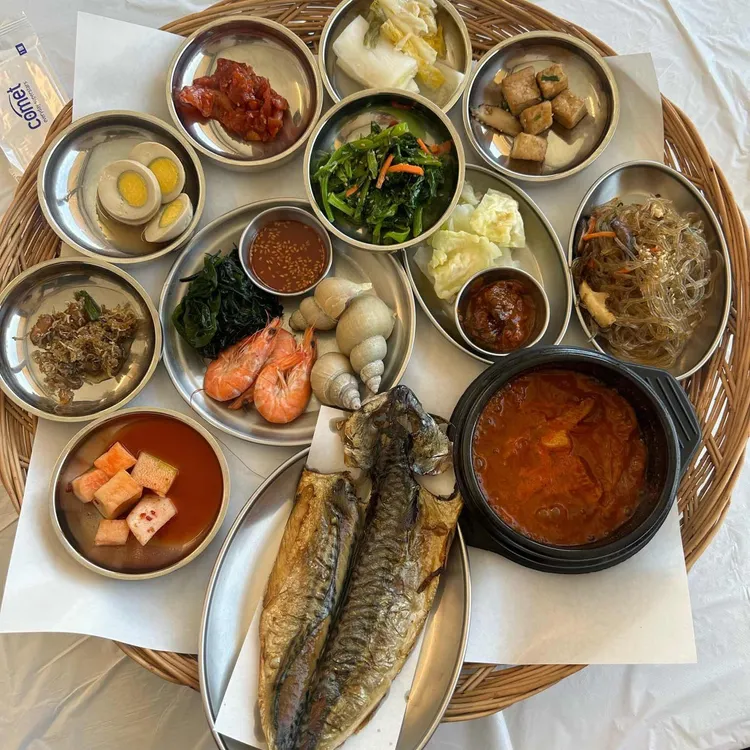 낙산 귀신고래 대표 사진