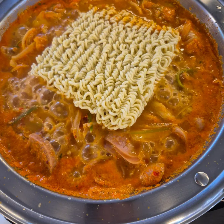 해방촌 부대찌개 대표 사진