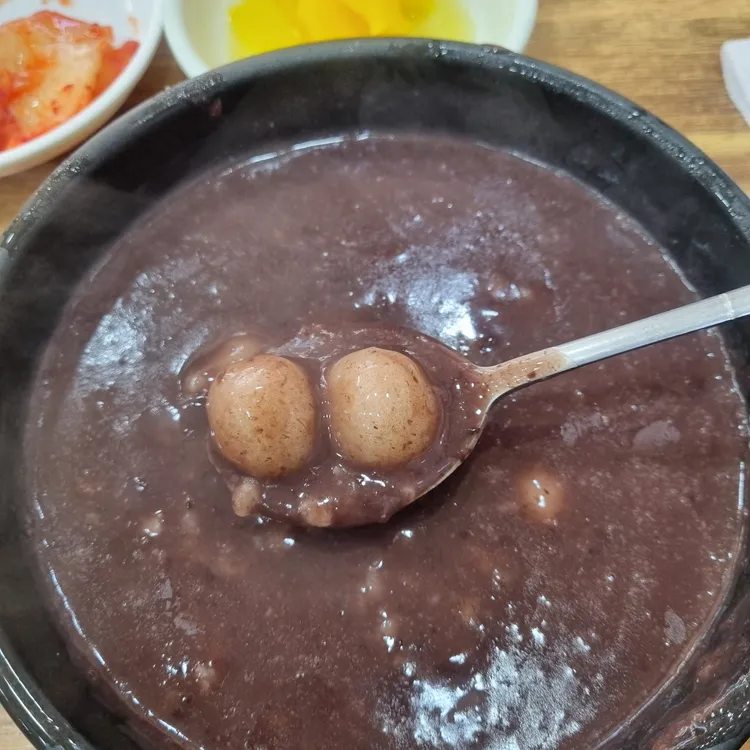 옛날팥칼국수 사진 1