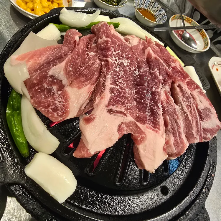 넙딱집 사진 1